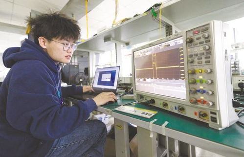 鄂產(chǎn)車規(guī)級芯片獲功能安全流程最高認(rèn)證 汽車將裝上自主 中國腦